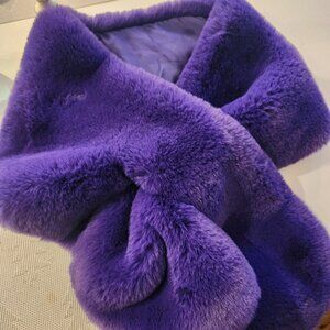 Zara purple faux fur pull-through scarf.